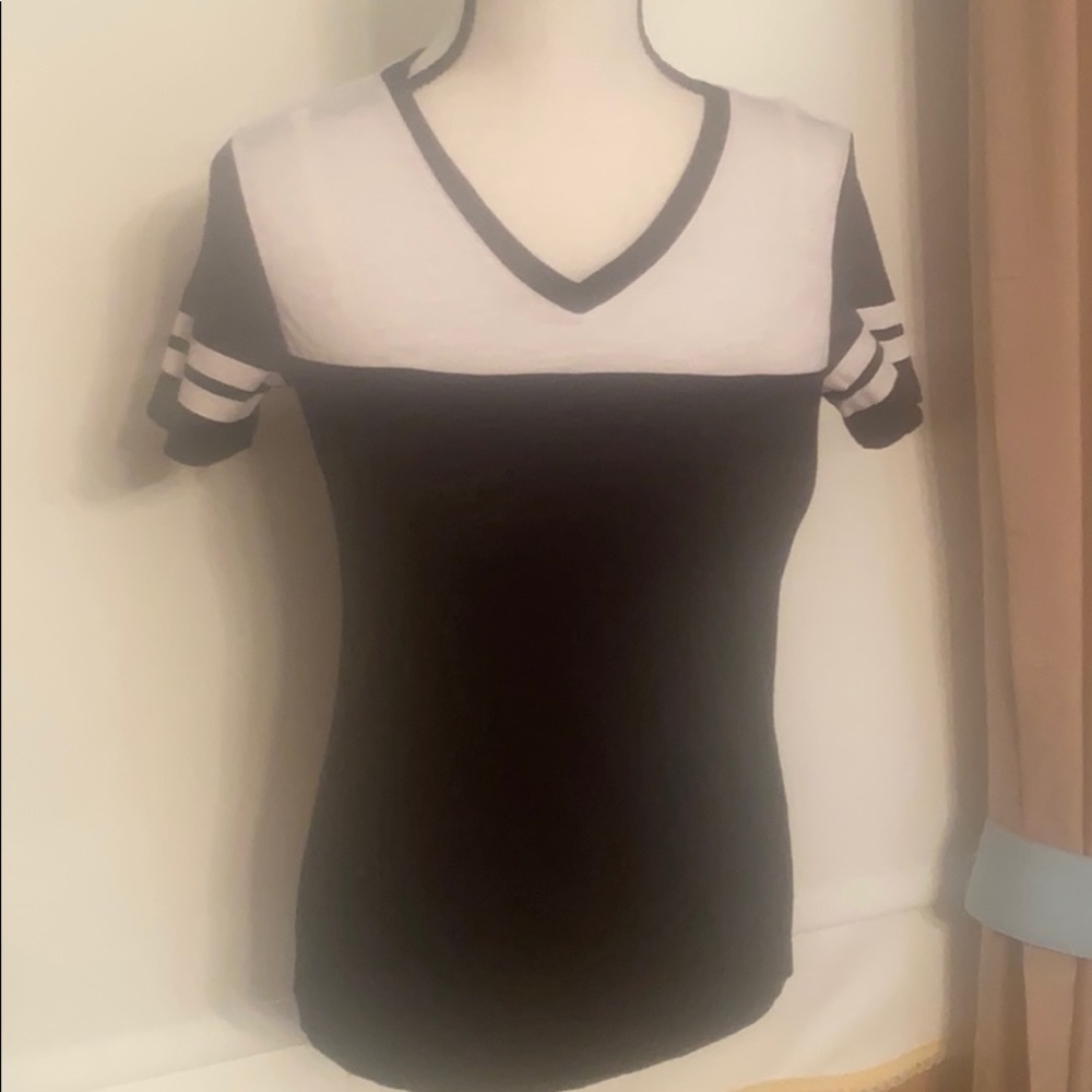 Rue 21 T shirt